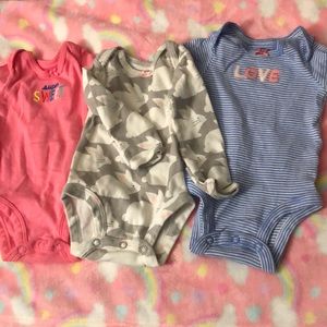 Carter’s baby girl 3-pack bodysuits